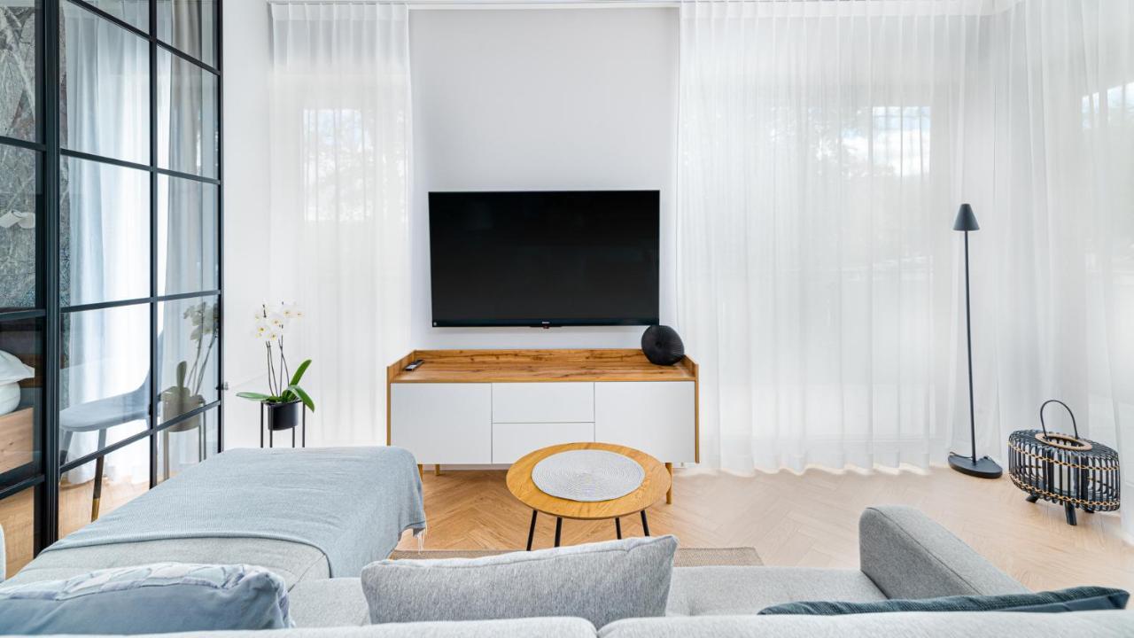 Stone Hill Apartament Sunrise 斯克拉斯卡波伦巴 外观 照片